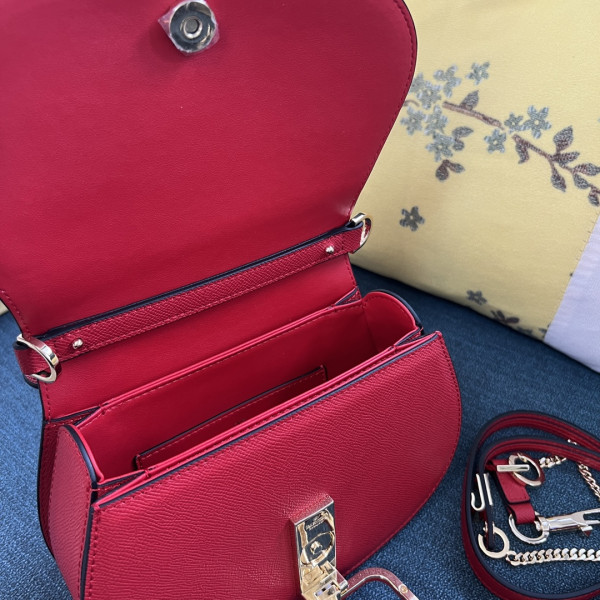 Valentino Garavani Vsling Saddle Leather Shoulder Bag [C1M7A-092707] CELINE CHANEL ACCESSORIES LOEWE SHOES LOUIS VUITTON DIRO YSL OTHER BRAND HANDBAGS BALENCIAGA BOTTEGA VENETA GOYARD HERMES BURBERRY VALENTINO GUCCI FENDI MIUMIU CHLOE PRADA BVLGARI SUITCASE NEW ARRIVAL 