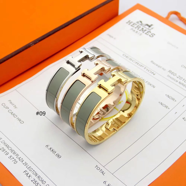 HERMES BRACELET [C1M77-033950] CELINE CHANEL ACCESSORIES LOEWE SHOES LOUIS VUITTON DIRO YSL OTHER BRAND HANDBAGS BALENCIAGA BOTTEGA VENETA GOYARD HERMES BURBERRY VALENTINO GUCCI FENDI MIUMIU CHLOE PRADA BVLGARI SUITCASE NEW ARRIVAL 