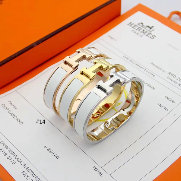 HERMES BRACELET [C1M77-033950] CELINE CHANEL ACCESSORIES LOEWE SHOES LOUIS VUITTON DIRO YSL OTHER BRAND HANDBAGS BALENCIAGA BOTTEGA VENETA GOYARD HERMES BURBERRY VALENTINO GUCCI FENDI MIUMIU CHLOE PRADA BVLGARI SUITCASE NEW ARRIVAL 