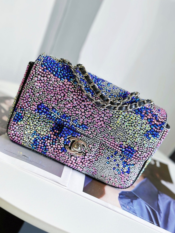 CL FLAP BAG 20CM [C1M6Z-070342] CELINE CHANEL ACCESSORIES LOEWE SHOES LOUIS VUITTON DIRO YSL OTHER BRAND HANDBAGS BALENCIAGA BOTTEGA VENETA GOYARD HERMES BURBERRY VALENTINO GUCCI FENDI MIUMIU CHLOE PRADA BVLGARI SUITCASE NEW ARRIVAL 