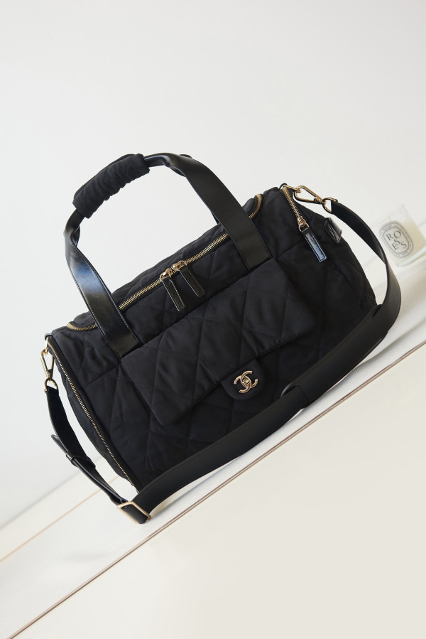 CL COCO NEIGE [C1M6Z-063934] CELINE CHANEL ACCESSORIES LOEWE SHOES LOUIS VUITTON DIRO YSL OTHER BRAND HANDBAGS BALENCIAGA BOTTEGA VENETA GOYARD HERMES BURBERRY VALENTINO GUCCI FENDI MIUMIU CHLOE PRADA BVLGARI SUITCASE NEW ARRIVAL 