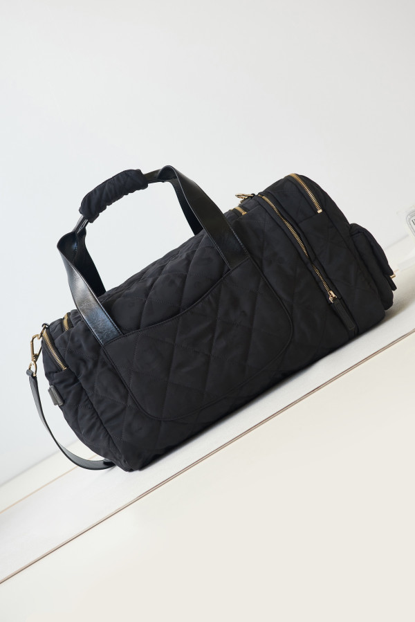 CL COCO NEIGE [C1M6Z-063934] CELINE CHANEL ACCESSORIES LOEWE SHOES LOUIS VUITTON DIRO YSL OTHER BRAND HANDBAGS BALENCIAGA BOTTEGA VENETA GOYARD HERMES BURBERRY VALENTINO GUCCI FENDI MIUMIU CHLOE PRADA BVLGARI SUITCASE NEW ARRIVAL 