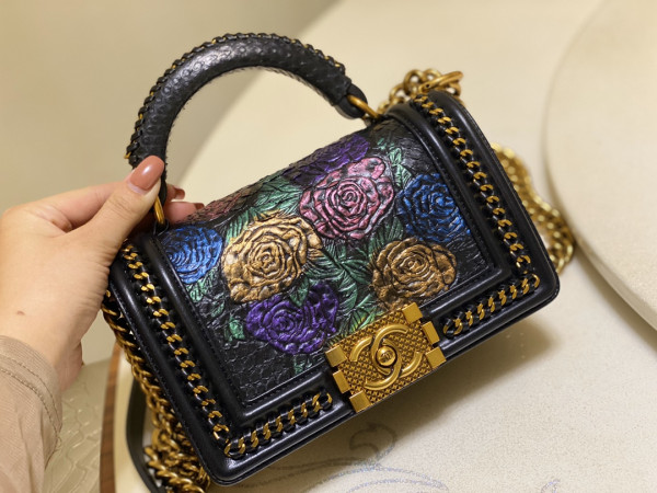 CL BOY BAG 20CM [C1M6Z-025310] CELINE CHANEL ACCESSORIES LOEWE SHOES LOUIS VUITTON DIRO YSL OTHER BRAND HANDBAGS BALENCIAGA BOTTEGA VENETA GOYARD HERMES BURBERRY VALENTINO GUCCI FENDI MIUMIU CHLOE PRADA BVLGARI SUITCASE NEW ARRIVAL 