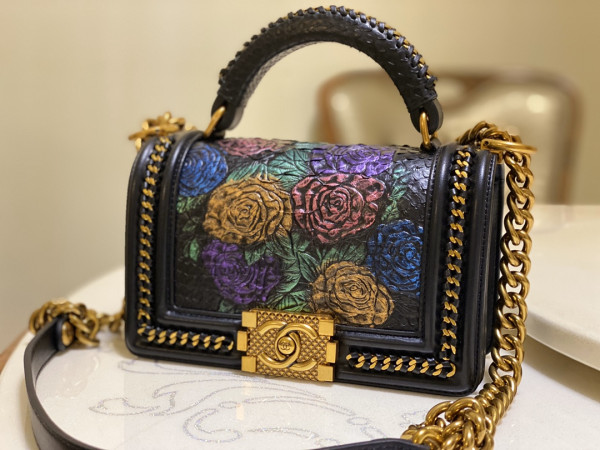 CL BOY BAG 20CM [C1M6Z-025310] CELINE CHANEL ACCESSORIES LOEWE SHOES LOUIS VUITTON DIRO YSL OTHER BRAND HANDBAGS BALENCIAGA BOTTEGA VENETA GOYARD HERMES BURBERRY VALENTINO GUCCI FENDI MIUMIU CHLOE PRADA BVLGARI SUITCASE NEW ARRIVAL 