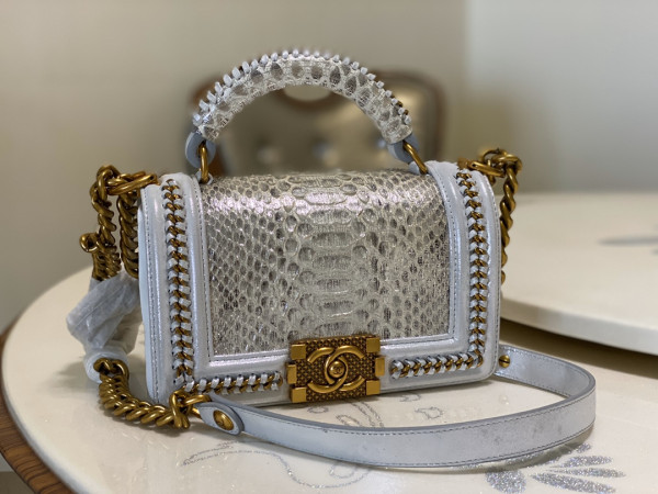 CL BOY BAG 20CM [C1M6Z-025308] CELINE CHANEL ACCESSORIES LOEWE SHOES LOUIS VUITTON DIRO YSL OTHER BRAND HANDBAGS BALENCIAGA BOTTEGA VENETA GOYARD HERMES BURBERRY VALENTINO GUCCI FENDI MIUMIU CHLOE PRADA BVLGARI SUITCASE NEW ARRIVAL 