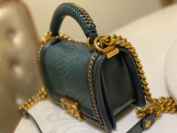 CL BOY BAG 20CM [C1M6Z-025305] CELINE CHANEL ACCESSORIES LOEWE SHOES LOUIS VUITTON DIRO YSL OTHER BRAND HANDBAGS BALENCIAGA BOTTEGA VENETA GOYARD HERMES BURBERRY VALENTINO GUCCI FENDI MIUMIU CHLOE PRADA BVLGARI SUITCASE NEW ARRIVAL 