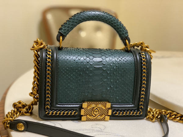 CL BOY BAG 20CM [C1M6Z-025305] CELINE CHANEL ACCESSORIES LOEWE SHOES LOUIS VUITTON DIRO YSL OTHER BRAND HANDBAGS BALENCIAGA BOTTEGA VENETA GOYARD HERMES BURBERRY VALENTINO GUCCI FENDI MIUMIU CHLOE PRADA BVLGARI SUITCASE NEW ARRIVAL 