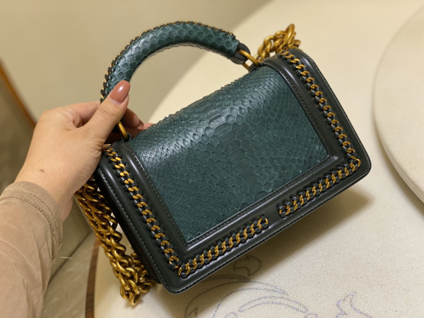 CL BOY BAG 20CM [C1M6Z-025305] CELINE CHANEL ACCESSORIES LOEWE SHOES LOUIS VUITTON DIRO YSL OTHER BRAND HANDBAGS BALENCIAGA BOTTEGA VENETA GOYARD HERMES BURBERRY VALENTINO GUCCI FENDI MIUMIU CHLOE PRADA BVLGARI SUITCASE NEW ARRIVAL 