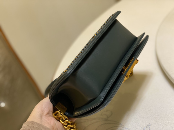 CL BOY BAG 20CM [C1M6Z-025305] CELINE CHANEL ACCESSORIES LOEWE SHOES LOUIS VUITTON DIRO YSL OTHER BRAND HANDBAGS BALENCIAGA BOTTEGA VENETA GOYARD HERMES BURBERRY VALENTINO GUCCI FENDI MIUMIU CHLOE PRADA BVLGARI SUITCASE NEW ARRIVAL 