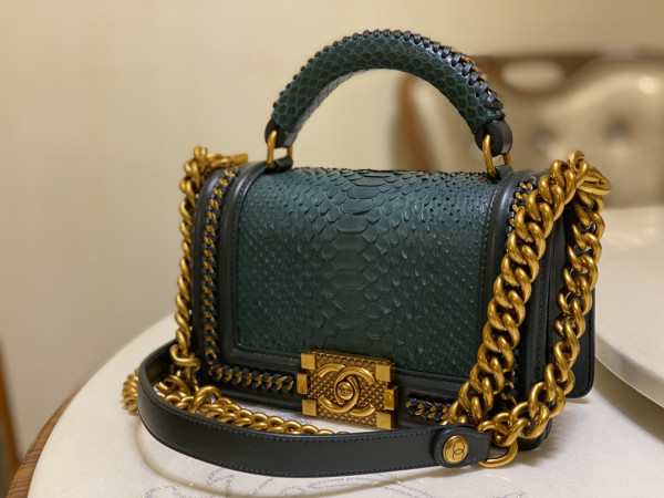 CL BOY BAG 20CM [C1M6Z-025305] CELINE CHANEL ACCESSORIES LOEWE SHOES LOUIS VUITTON DIRO YSL OTHER BRAND HANDBAGS BALENCIAGA BOTTEGA VENETA GOYARD HERMES BURBERRY VALENTINO GUCCI FENDI MIUMIU CHLOE PRADA BVLGARI SUITCASE NEW ARRIVAL 