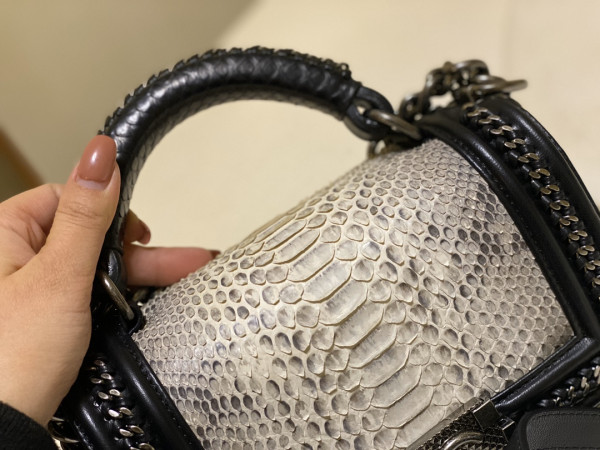 CL BOY BAG 20CM [C1M6Z-025303] CELINE CHANEL ACCESSORIES LOEWE SHOES LOUIS VUITTON DIRO YSL OTHER BRAND HANDBAGS BALENCIAGA BOTTEGA VENETA GOYARD HERMES BURBERRY VALENTINO GUCCI FENDI MIUMIU CHLOE PRADA BVLGARI SUITCASE NEW ARRIVAL 