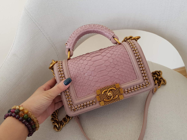 CL BOY BAG 20CM [C1M6Z-025302] CELINE CHANEL ACCESSORIES LOEWE SHOES LOUIS VUITTON DIRO YSL OTHER BRAND HANDBAGS BALENCIAGA BOTTEGA VENETA GOYARD HERMES BURBERRY VALENTINO GUCCI FENDI MIUMIU CHLOE PRADA BVLGARI SUITCASE NEW ARRIVAL 