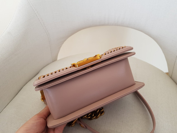 CL BOY BAG 20CM [C1M6Z-025302] CELINE CHANEL ACCESSORIES LOEWE SHOES LOUIS VUITTON DIRO YSL OTHER BRAND HANDBAGS BALENCIAGA BOTTEGA VENETA GOYARD HERMES BURBERRY VALENTINO GUCCI FENDI MIUMIU CHLOE PRADA BVLGARI SUITCASE NEW ARRIVAL 