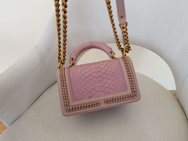 CL BOY BAG 20CM [C1M6Z-025302] CELINE CHANEL ACCESSORIES LOEWE SHOES LOUIS VUITTON DIRO YSL OTHER BRAND HANDBAGS BALENCIAGA BOTTEGA VENETA GOYARD HERMES BURBERRY VALENTINO GUCCI FENDI MIUMIU CHLOE PRADA BVLGARI SUITCASE NEW ARRIVAL 