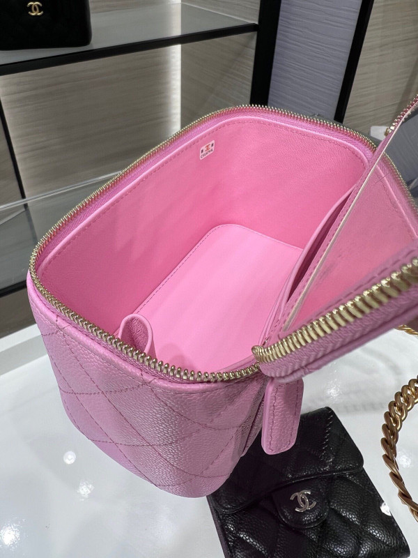 CL SMALL VANITY WITH CLASSIC CHAIN [C1M6X-100551] CELINE CHANEL ACCESSORIES LOEWE SHOES LOUIS VUITTON DIRO YSL OTHER BRAND HANDBAGS BALENCIAGA BOTTEGA VENETA GOYARD HERMES BURBERRY VALENTINO GUCCI FENDI MIUMIU CHLOE PRADA BVLGARI SUITCASE NEW ARRIVAL 