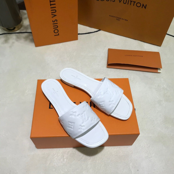 LOUIS VUITTON SLIPPERS [C1M6X-095549] CELINE CHANEL ACCESSORIES LOEWE SHOES LOUIS VUITTON DIRO YSL OTHER BRAND HANDBAGS BALENCIAGA BOTTEGA VENETA GOYARD HERMES BURBERRY VALENTINO GUCCI FENDI MIUMIU CHLOE PRADA BVLGARI SUITCASE NEW ARRIVAL 