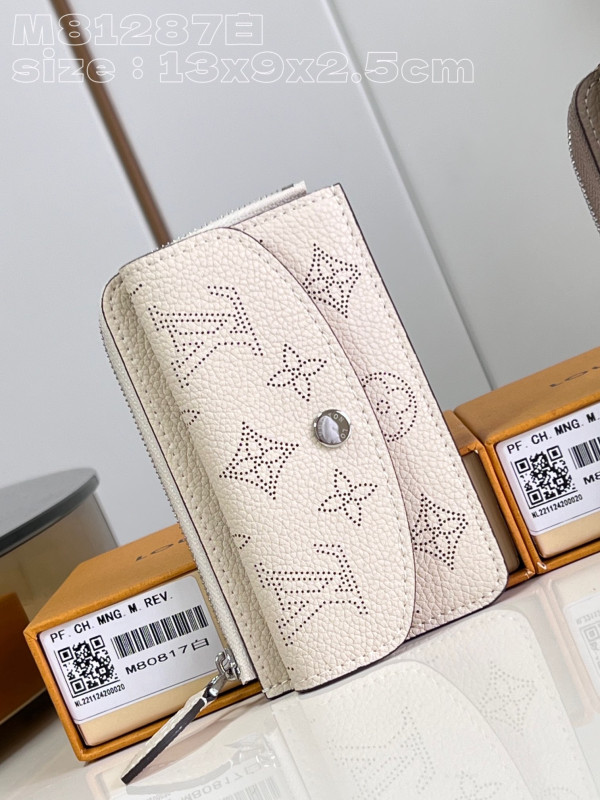 LOUIS VUITTON CARD HOLDER RECTO VERSO [C1M6W-083535] CELINE CHANEL ACCESSORIES LOEWE SHOES LOUIS VUITTON DIRO YSL OTHER BRAND HANDBAGS BALENCIAGA BOTTEGA VENETA GOYARD HERMES BURBERRY VALENTINO GUCCI FENDI MIUMIU CHLOE PRADA BVLGARI SUITCASE NEW ARRIVAL 