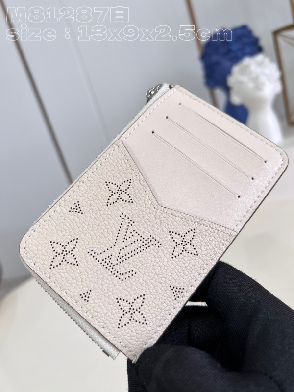 LOUIS VUITTON CARD HOLDER RECTO VERSO [C1M6W-083535] CELINE CHANEL ACCESSORIES LOEWE SHOES LOUIS VUITTON DIRO YSL OTHER BRAND HANDBAGS BALENCIAGA BOTTEGA VENETA GOYARD HERMES BURBERRY VALENTINO GUCCI FENDI MIUMIU CHLOE PRADA BVLGARI SUITCASE NEW ARRIVAL 
