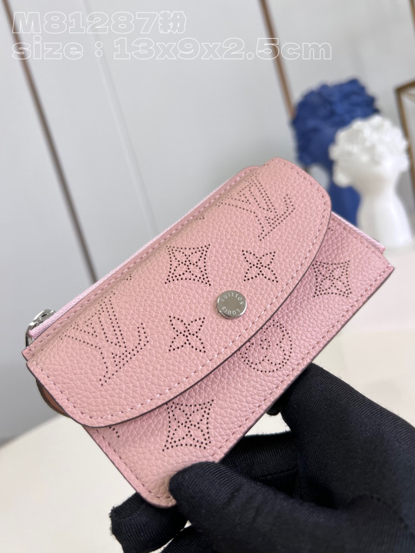 LOUIS VUITTON CARD HOLDER RECTO VERSO [C1M6W-083534] CELINE CHANEL ACCESSORIES LOEWE SHOES LOUIS VUITTON DIRO YSL OTHER BRAND HANDBAGS BALENCIAGA BOTTEGA VENETA GOYARD HERMES BURBERRY VALENTINO GUCCI FENDI MIUMIU CHLOE PRADA BVLGARI SUITCASE NEW ARRIVAL 