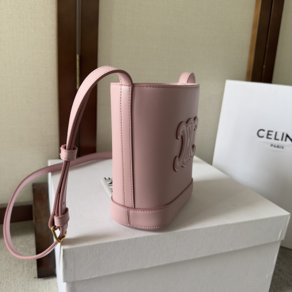 CELIN* MINI BUCKET CUIR TRIOMPHE [C1M4M-085215] CELINE CHANEL ACCESSORIES LOEWE SHOES LOUIS VUITTON DIRO YSL OTHER BRAND HANDBAGS BALENCIAGA BOTTEGA VENETA GOYARD HERMES BURBERRY VALENTINO GUCCI FENDI MIUMIU CHLOE PRADA BVLGARI SUITCASE NEW ARRIVAL 