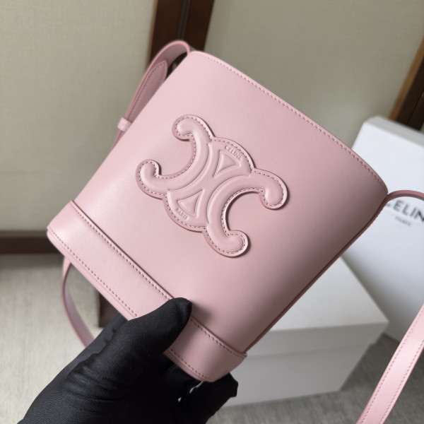 CELIN* MINI BUCKET CUIR TRIOMPHE [C1M4M-085215] CELINE CHANEL ACCESSORIES LOEWE SHOES LOUIS VUITTON DIRO YSL OTHER BRAND HANDBAGS BALENCIAGA BOTTEGA VENETA GOYARD HERMES BURBERRY VALENTINO GUCCI FENDI MIUMIU CHLOE PRADA BVLGARI SUITCASE NEW ARRIVAL 