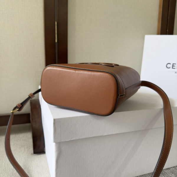 CELIN* MINI BUCKET CUIR TRIOMPHE [C1M4M-085058] CELINE CHANEL ACCESSORIES LOEWE SHOES LOUIS VUITTON DIRO YSL OTHER BRAND HANDBAGS BALENCIAGA BOTTEGA VENETA GOYARD HERMES BURBERRY VALENTINO GUCCI FENDI MIUMIU CHLOE PRADA BVLGARI SUITCASE NEW ARRIVAL 