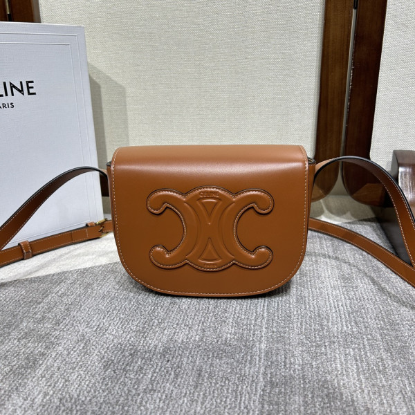 CELIN* TEEN BESACE TRIOMPHE [C1M4M-073532] CELINE CHANEL ACCESSORIES LOEWE SHOES LOUIS VUITTON DIRO YSL OTHER BRAND HANDBAGS BALENCIAGA BOTTEGA VENETA GOYARD HERMES BURBERRY VALENTINO GUCCI FENDI MIUMIU CHLOE PRADA BVLGARI SUITCASE NEW ARRIVAL 