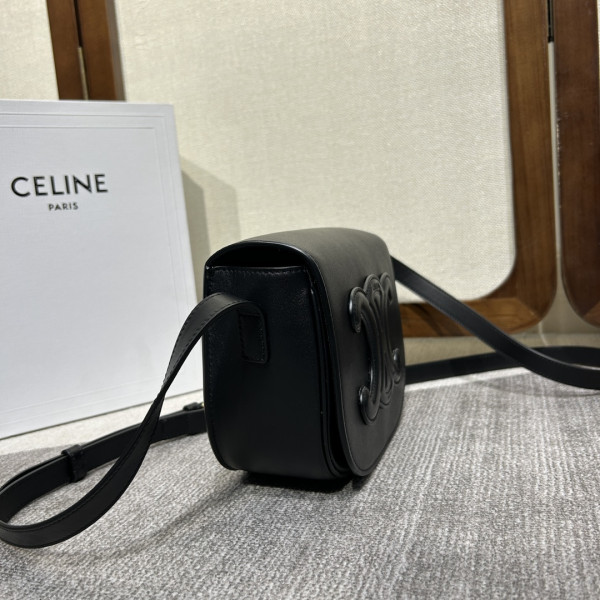 CELIN* TEEN BESACE TRIOMPHE [C1M4M-073531] CELINE CHANEL ACCESSORIES LOEWE SHOES LOUIS VUITTON DIRO YSL OTHER BRAND HANDBAGS BALENCIAGA BOTTEGA VENETA GOYARD HERMES BURBERRY VALENTINO GUCCI FENDI MIUMIU CHLOE PRADA BVLGARI SUITCASE NEW ARRIVAL 