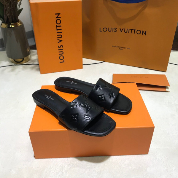 LOUIS VUITTON SLIPPERS [C1M6X-095551] CELINE CHANEL ACCESSORIES LOEWE SHOES LOUIS VUITTON DIRO YSL OTHER BRAND HANDBAGS BALENCIAGA BOTTEGA VENETA GOYARD HERMES BURBERRY VALENTINO GUCCI FENDI MIUMIU CHLOE PRADA BVLGARI SUITCASE NEW ARRIVAL 