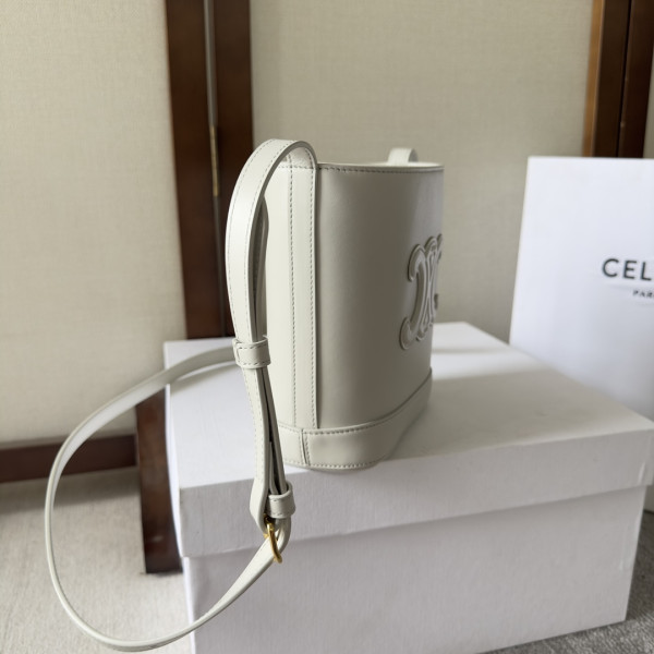 CELIN* MINI BUCKET CUIR TRIOMPHE (image for) CELIN* MINI BUCKET CUIR TRIOMPHE