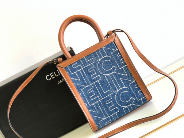 CELIN* TEEN BESACE TRIOMPHE [C1M4M-072222] CELINE CHANEL ACCESSORIES LOEWE SHOES LOUIS VUITTON DIRO YSL OTHER BRAND HANDBAGS BALENCIAGA BOTTEGA VENETA GOYARD HERMES BURBERRY VALENTINO GUCCI FENDI MIUMIU CHLOE PRADA BVLGARI SUITCASE NEW ARRIVAL 