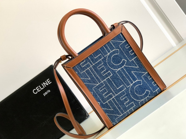 CELIN* TEEN BESACE TRIOMPHE [C1M4M-072222] CELINE CHANEL ACCESSORIES LOEWE SHOES LOUIS VUITTON DIRO YSL OTHER BRAND HANDBAGS BALENCIAGA BOTTEGA VENETA GOYARD HERMES BURBERRY VALENTINO GUCCI FENDI MIUMIU CHLOE PRADA BVLGARI SUITCASE NEW ARRIVAL 