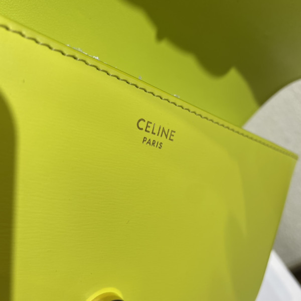 CELIN* CHAIN SHOULDER BAG TRIOMPHE [C1M4M-070733] CELINE CHANEL ACCESSORIES LOEWE SHOES LOUIS VUITTON DIRO YSL OTHER BRAND HANDBAGS BALENCIAGA BOTTEGA VENETA GOYARD HERMES BURBERRY VALENTINO GUCCI FENDI MIUMIU CHLOE PRADA BVLGARI SUITCASE NEW ARRIVAL 