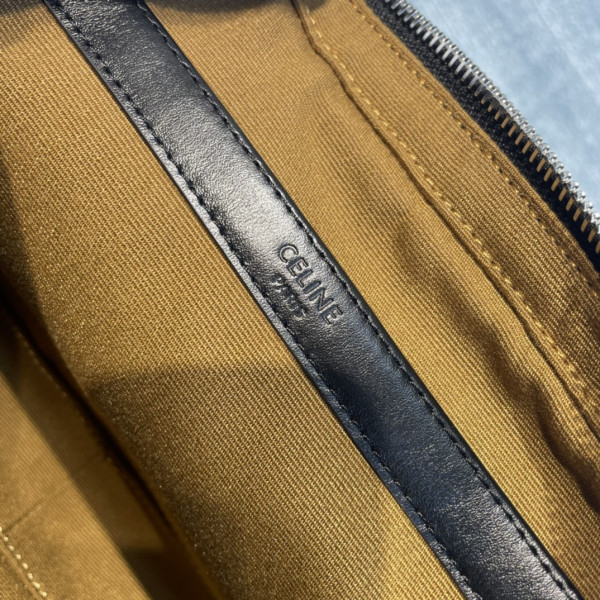 CELIN* MESSENGER BAG [C1M4M-062129] CELINE CHANEL ACCESSORIES LOEWE SHOES LOUIS VUITTON DIRO YSL OTHER BRAND HANDBAGS BALENCIAGA BOTTEGA VENETA GOYARD HERMES BURBERRY VALENTINO GUCCI FENDI MIUMIU CHLOE PRADA BVLGARI SUITCASE NEW ARRIVAL 