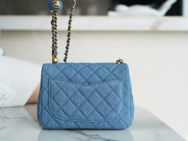 CL Denim Quilted Mini Pearl Crush Flap Blue [C1M4G-082816] CELINE CHANEL ACCESSORIES LOEWE SHOES LOUIS VUITTON DIRO YSL OTHER BRAND HANDBAGS BALENCIAGA BOTTEGA VENETA GOYARD HERMES BURBERRY VALENTINO GUCCI FENDI MIUMIU CHLOE PRADA BVLGARI SUITCASE NEW ARRIVAL 