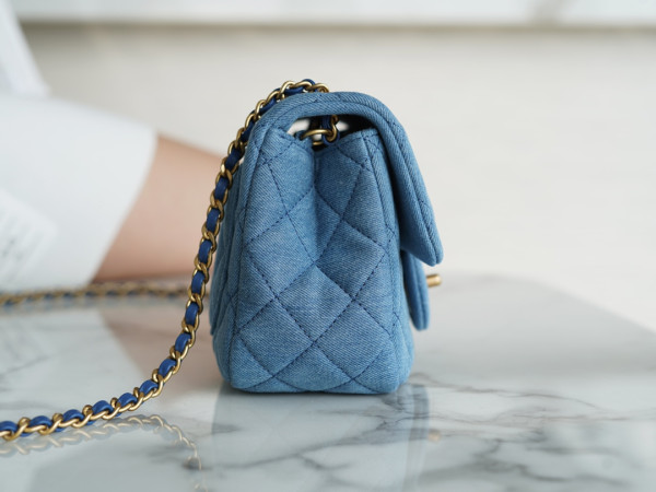 CL Denim Quilted Mini Pearl Crush Flap Blue [C1M4G-082816] CELINE CHANEL ACCESSORIES LOEWE SHOES LOUIS VUITTON DIRO YSL OTHER BRAND HANDBAGS BALENCIAGA BOTTEGA VENETA GOYARD HERMES BURBERRY VALENTINO GUCCI FENDI MIUMIU CHLOE PRADA BVLGARI SUITCASE NEW ARRIVAL 