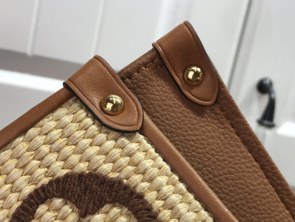 LOUIS VUITTON ONTHEGO MM [m577723] CELINE CHANEL ACCESSORIES LOEWE SHOES LOUIS VUITTON DIRO YSL OTHER BRAND HANDBAGS BALENCIAGA BOTTEGA VENETA GOYARD HERMES BURBERRY VALENTINO GUCCI FENDI MIUMIU CHLOE PRADA BVLGARI SUITCASE NEW ARRIVAL 