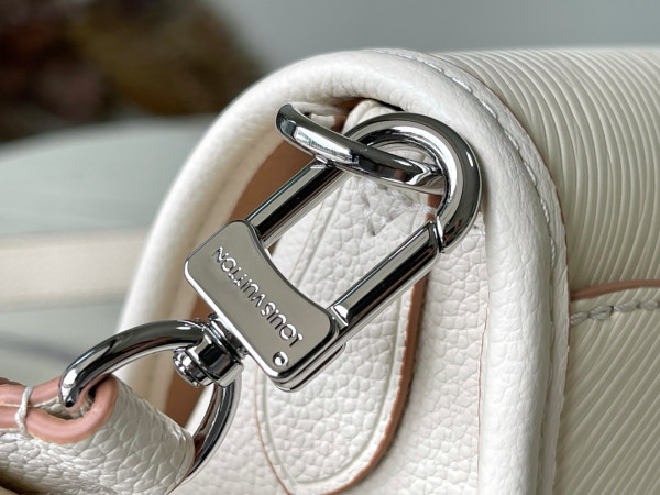 LOUIS VUITTON BUCI [C1M48-101508] CELINE CHANEL ACCESSORIES LOEWE SHOES LOUIS VUITTON DIRO YSL OTHER BRAND HANDBAGS BALENCIAGA BOTTEGA VENETA GOYARD HERMES BURBERRY VALENTINO GUCCI FENDI MIUMIU CHLOE PRADA BVLGARI SUITCASE NEW ARRIVAL 