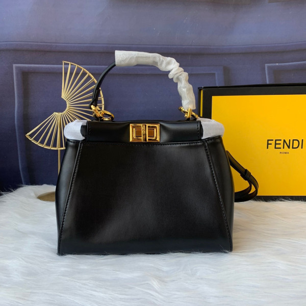(image for) FENDI PEEKABOO