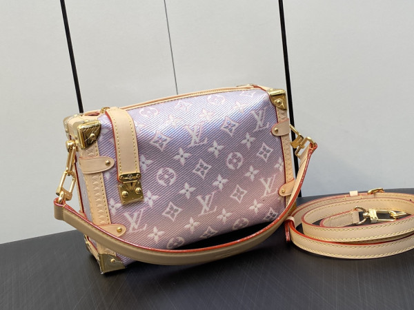 LOUIS VUITTON SIDE TRUNK MM [C1M6Q-082951] CELINE CHANEL ACCESSORIES LOEWE SHOES LOUIS VUITTON DIRO YSL OTHER BRAND HANDBAGS BALENCIAGA BOTTEGA VENETA GOYARD HERMES BURBERRY VALENTINO GUCCI FENDI MIUMIU CHLOE PRADA BVLGARI SUITCASE NEW ARRIVAL 