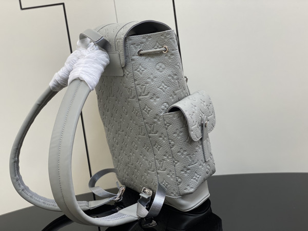 LOUIS VUITTON CHRISTOPHER PM [C1M6Q-080804] CELINE CHANEL ACCESSORIES LOEWE SHOES LOUIS VUITTON DIRO YSL OTHER BRAND HANDBAGS BALENCIAGA BOTTEGA VENETA GOYARD HERMES BURBERRY VALENTINO GUCCI FENDI MIUMIU CHLOE PRADA BVLGARI SUITCASE NEW ARRIVAL 