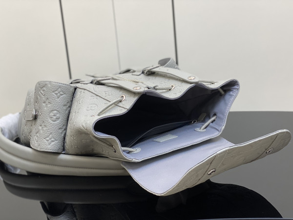 LOUIS VUITTON CHRISTOPHER PM [C1M6Q-080804] CELINE CHANEL ACCESSORIES LOEWE SHOES LOUIS VUITTON DIRO YSL OTHER BRAND HANDBAGS BALENCIAGA BOTTEGA VENETA GOYARD HERMES BURBERRY VALENTINO GUCCI FENDI MIUMIU CHLOE PRADA BVLGARI SUITCASE NEW ARRIVAL 