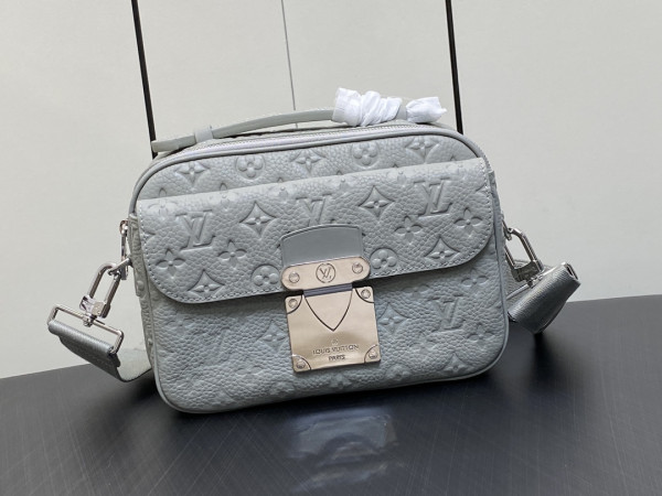 LOUIS VUITTON S LOCK MESSENGER [C1M6Q-075833] CELINE CHANEL ACCESSORIES LOEWE SHOES LOUIS VUITTON DIRO YSL OTHER BRAND HANDBAGS BALENCIAGA BOTTEGA VENETA GOYARD HERMES BURBERRY VALENTINO GUCCI FENDI MIUMIU CHLOE PRADA BVLGARI SUITCASE NEW ARRIVAL 