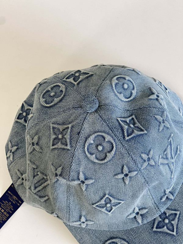 LOUIS VUITTON HAT [C1M6Q-072129] CELINE CHANEL ACCESSORIES LOEWE SHOES LOUIS VUITTON DIRO YSL OTHER BRAND HANDBAGS BALENCIAGA BOTTEGA VENETA GOYARD HERMES BURBERRY VALENTINO GUCCI FENDI MIUMIU CHLOE PRADA BVLGARI SUITCASE NEW ARRIVAL 