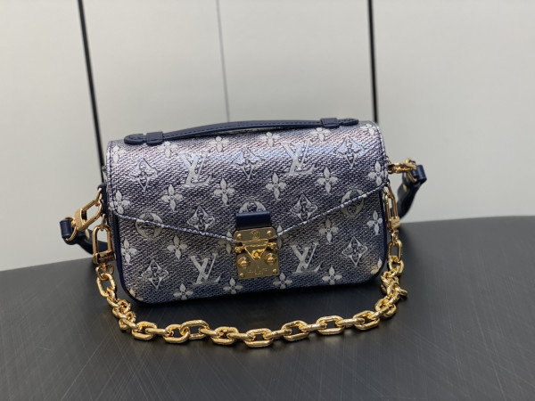 LOUIS VUITTON POCHETTE METIS EAST WEST [M22834] CELINE CHANEL ACCESSORIES LOEWE SHOES LOUIS VUITTON DIRO YSL OTHER BRAND HANDBAGS BALENCIAGA BOTTEGA VENETA GOYARD HERMES BURBERRY VALENTINO GUCCI FENDI MIUMIU CHLOE PRADA BVLGARI SUITCASE NEW ARRIVAL 