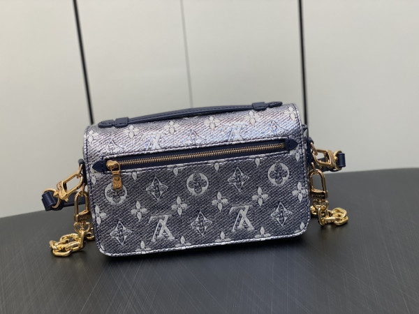 LOUIS VUITTON POCHETTE METIS EAST WEST [M22834] CELINE CHANEL ACCESSORIES LOEWE SHOES LOUIS VUITTON DIRO YSL OTHER BRAND HANDBAGS BALENCIAGA BOTTEGA VENETA GOYARD HERMES BURBERRY VALENTINO GUCCI FENDI MIUMIU CHLOE PRADA BVLGARI SUITCASE NEW ARRIVAL 
