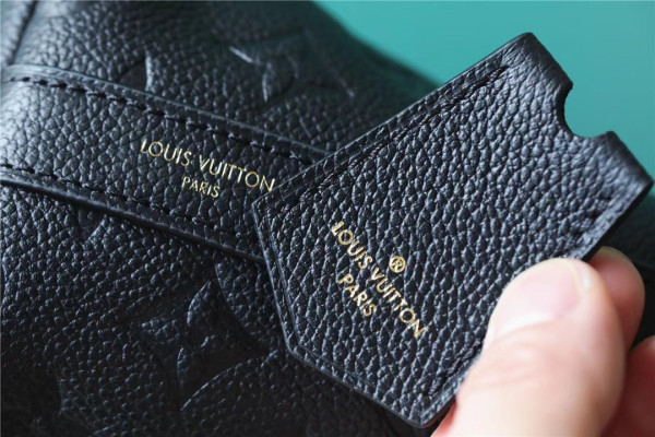 LOUIS VUITTON Sac Sport [M46610] CELINE CHANEL ACCESSORIES LOEWE SHOES LOUIS VUITTON DIRO YSL OTHER BRAND HANDBAGS BALENCIAGA BOTTEGA VENETA GOYARD HERMES BURBERRY VALENTINO GUCCI FENDI MIUMIU CHLOE PRADA BVLGARI SUITCASE NEW ARRIVAL 