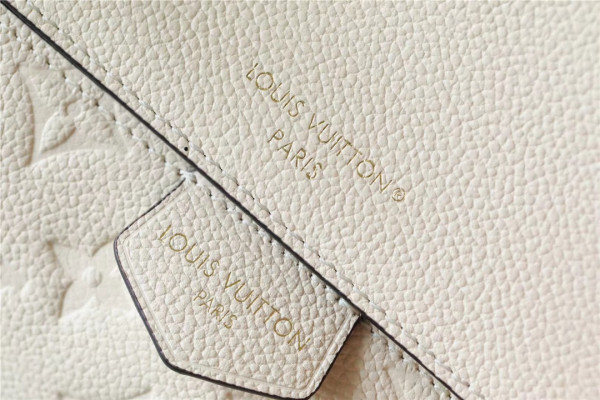 LOUIS VUITTON Sac Sport [M46609] CELINE CHANEL ACCESSORIES LOEWE SHOES LOUIS VUITTON DIRO YSL OTHER BRAND HANDBAGS BALENCIAGA BOTTEGA VENETA GOYARD HERMES BURBERRY VALENTINO GUCCI FENDI MIUMIU CHLOE PRADA BVLGARI SUITCASE NEW ARRIVAL 