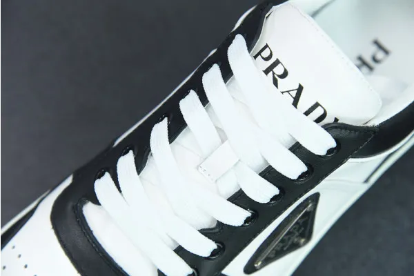 PRADA sneakers [C1M4R-094103] CELINE CHANEL ACCESSORIES LOEWE SHOES LOUIS VUITTON DIRO YSL OTHER BRAND HANDBAGS BALENCIAGA BOTTEGA VENETA GOYARD HERMES BURBERRY VALENTINO GUCCI FENDI MIUMIU CHLOE PRADA BVLGARI SUITCASE NEW ARRIVAL 