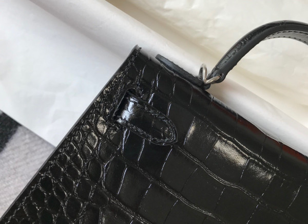HERMES KELLY MINI II ALL HANDMADE [C1M48-091819] CELINE CHANEL ACCESSORIES LOEWE SHOES LOUIS VUITTON DIRO YSL OTHER BRAND HANDBAGS BALENCIAGA BOTTEGA VENETA GOYARD HERMES BURBERRY VALENTINO GUCCI FENDI MIUMIU CHLOE PRADA BVLGARI SUITCASE NEW ARRIVAL 